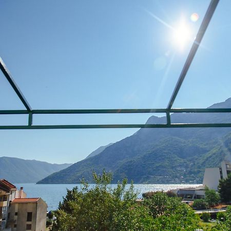 Apartmani Mozaici Рисан Екстериор снимка