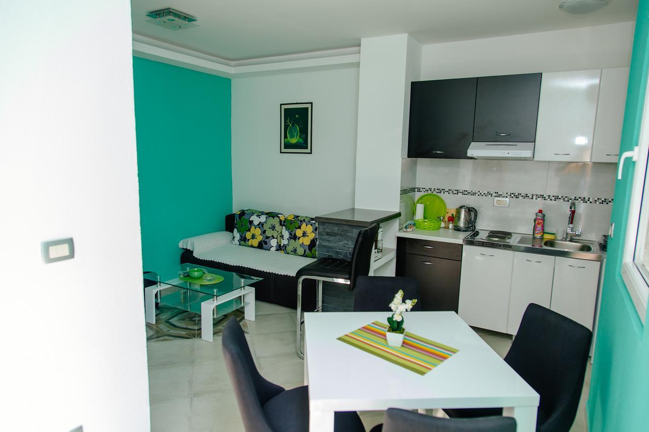 Apartmani Mozaici Рисан Екстериор снимка