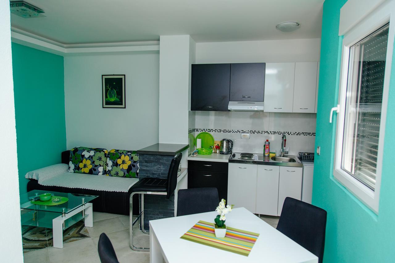 Apartmani Mozaici Рисан Екстериор снимка