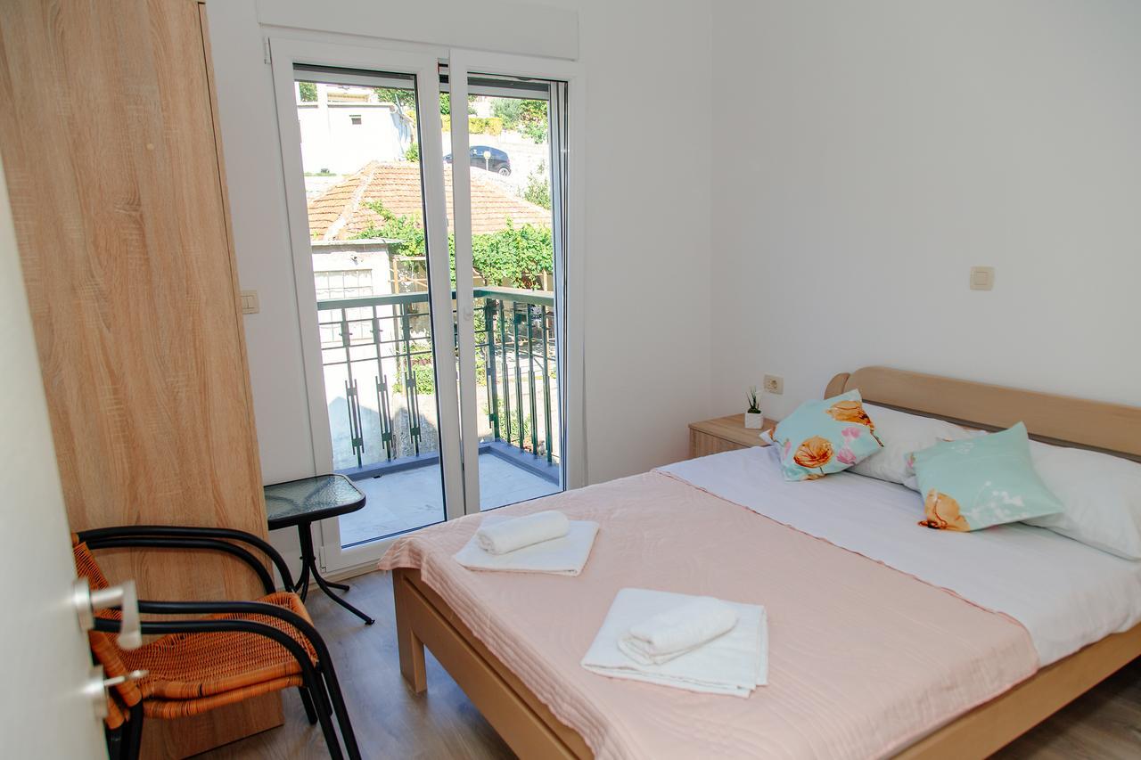 Apartmani Mozaici Рисан Екстериор снимка