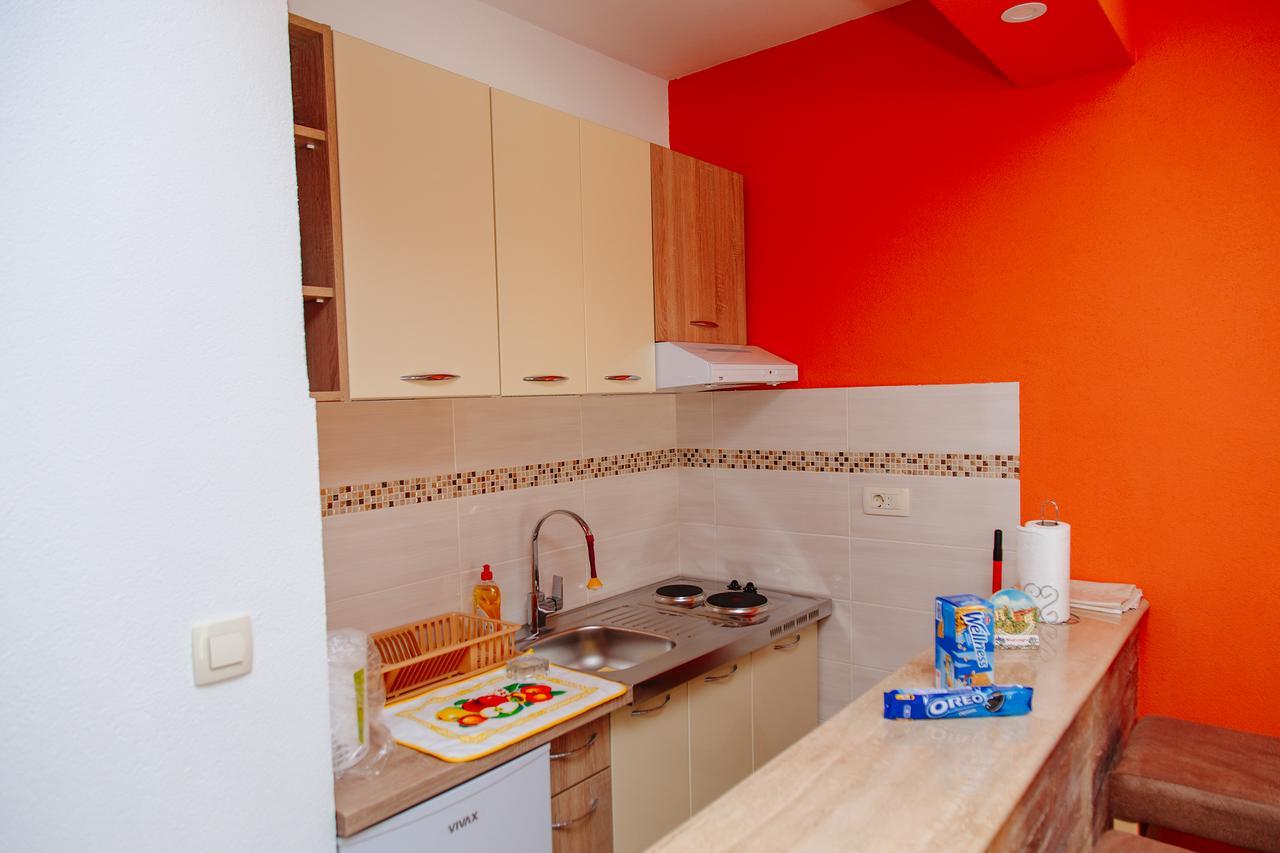 Apartmani Mozaici Рисан Екстериор снимка