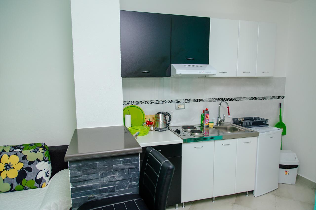 Apartmani Mozaici Рисан Екстериор снимка