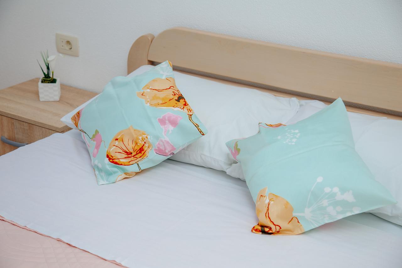 Apartmani Mozaici Рисан Екстериор снимка