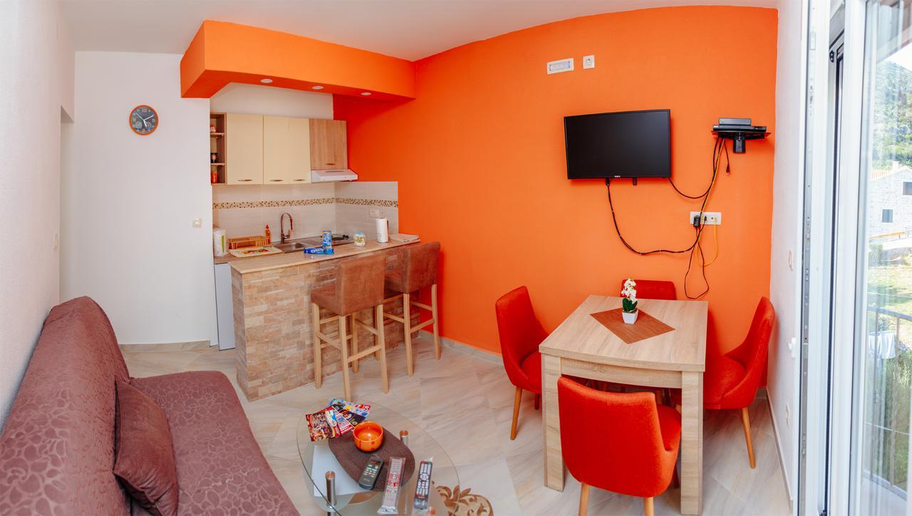 Apartmani Mozaici Рисан Екстериор снимка